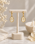 Boucles d’oreilles créoles Fleur Nacrée – Acier inoxydable doré